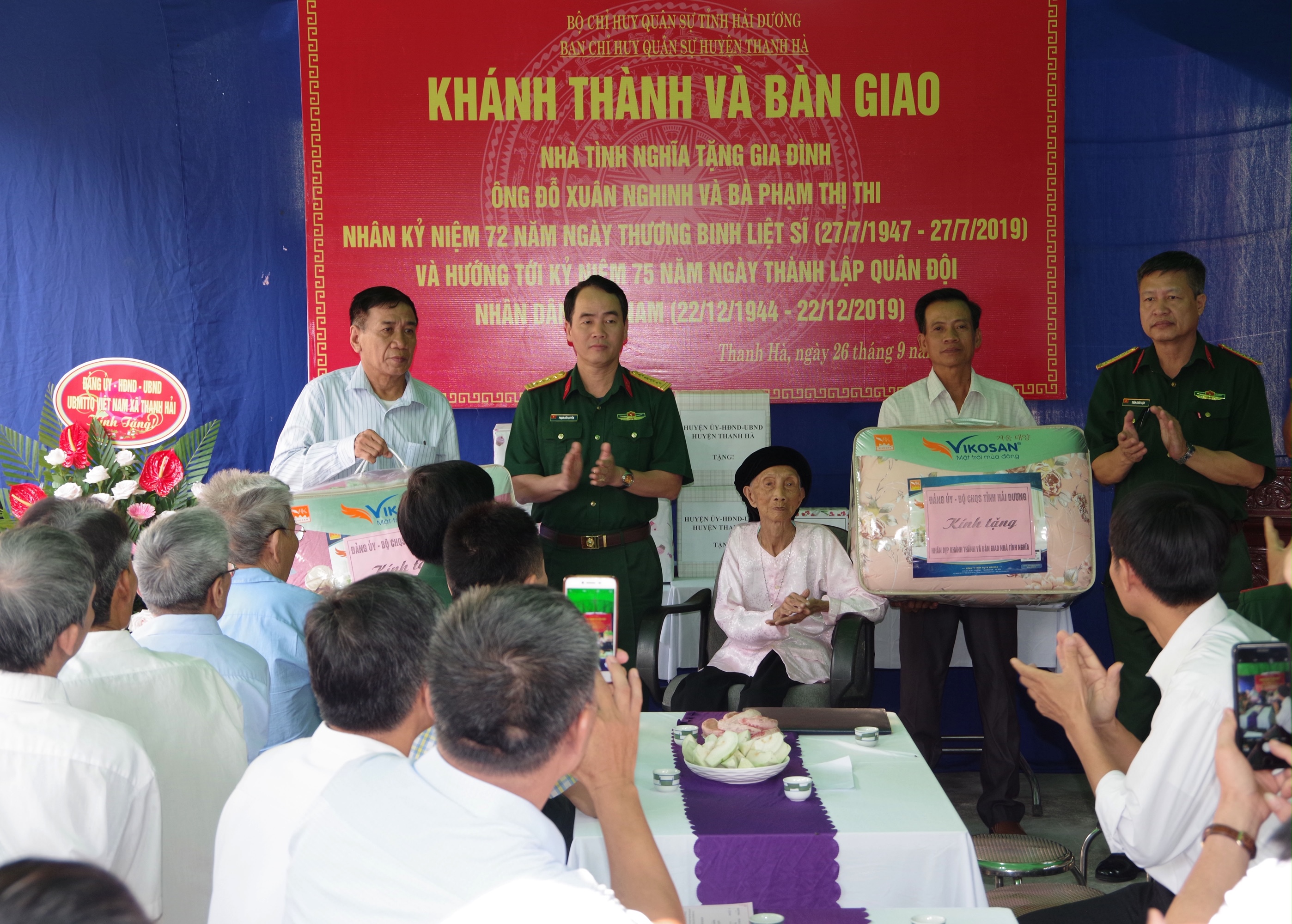 Bàn giao nhà tình nghĩa tặng đối tượng chính sách ở Hải Dương